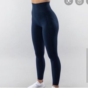 alphalete surface pocket leggings
